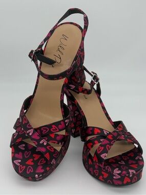 NWOT Wild Pair Heart Print Satin Platform Heels Strappy Sandals Sz 11